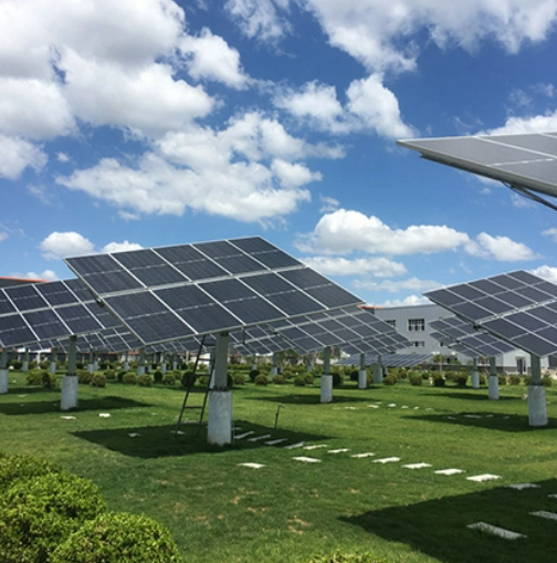 Montare pe panou solar cu 2 axe pentru sisteme solare off-grid: beneficii și sfaturi de proiectare